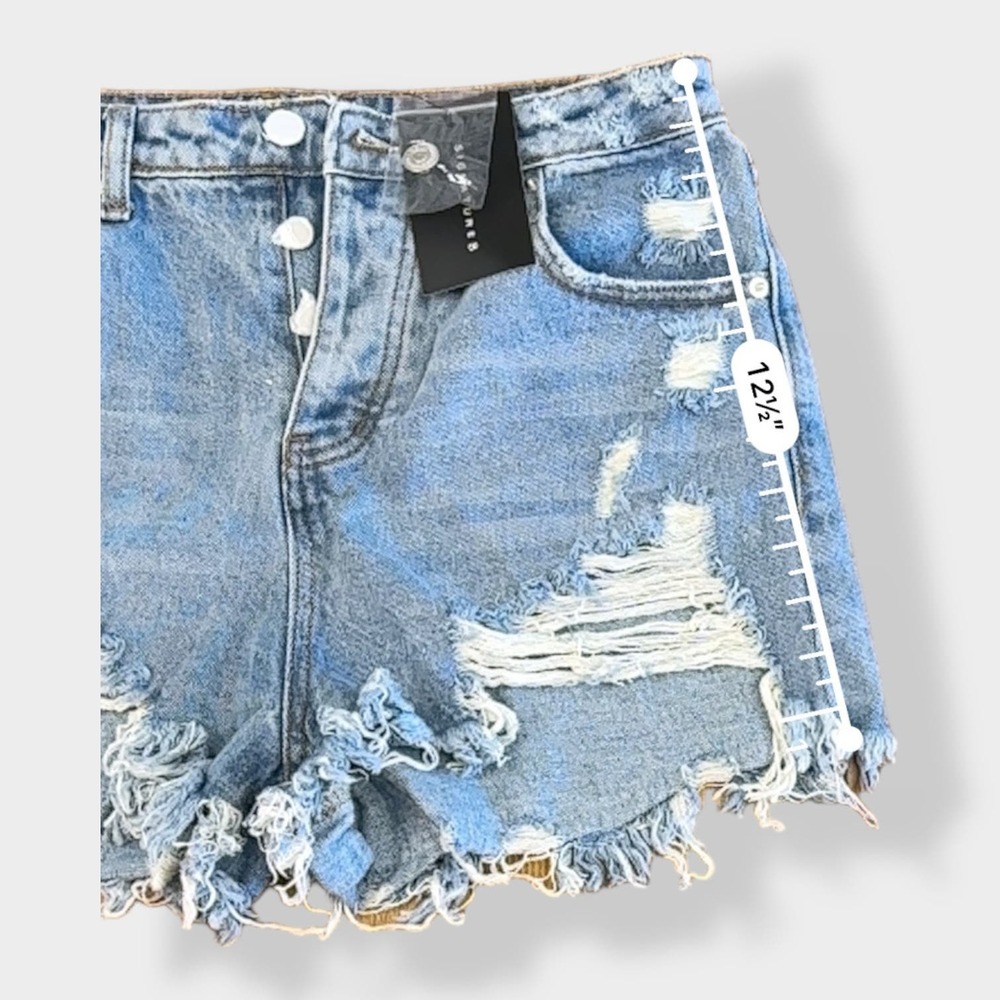 Signature 8 NWT high rise‎ distressed Jean shorts Size L - Picture 4 of 6